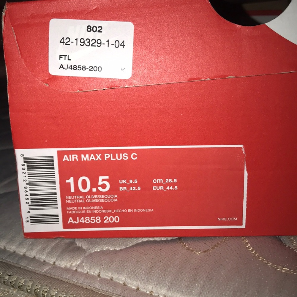 Nike air max plus olive